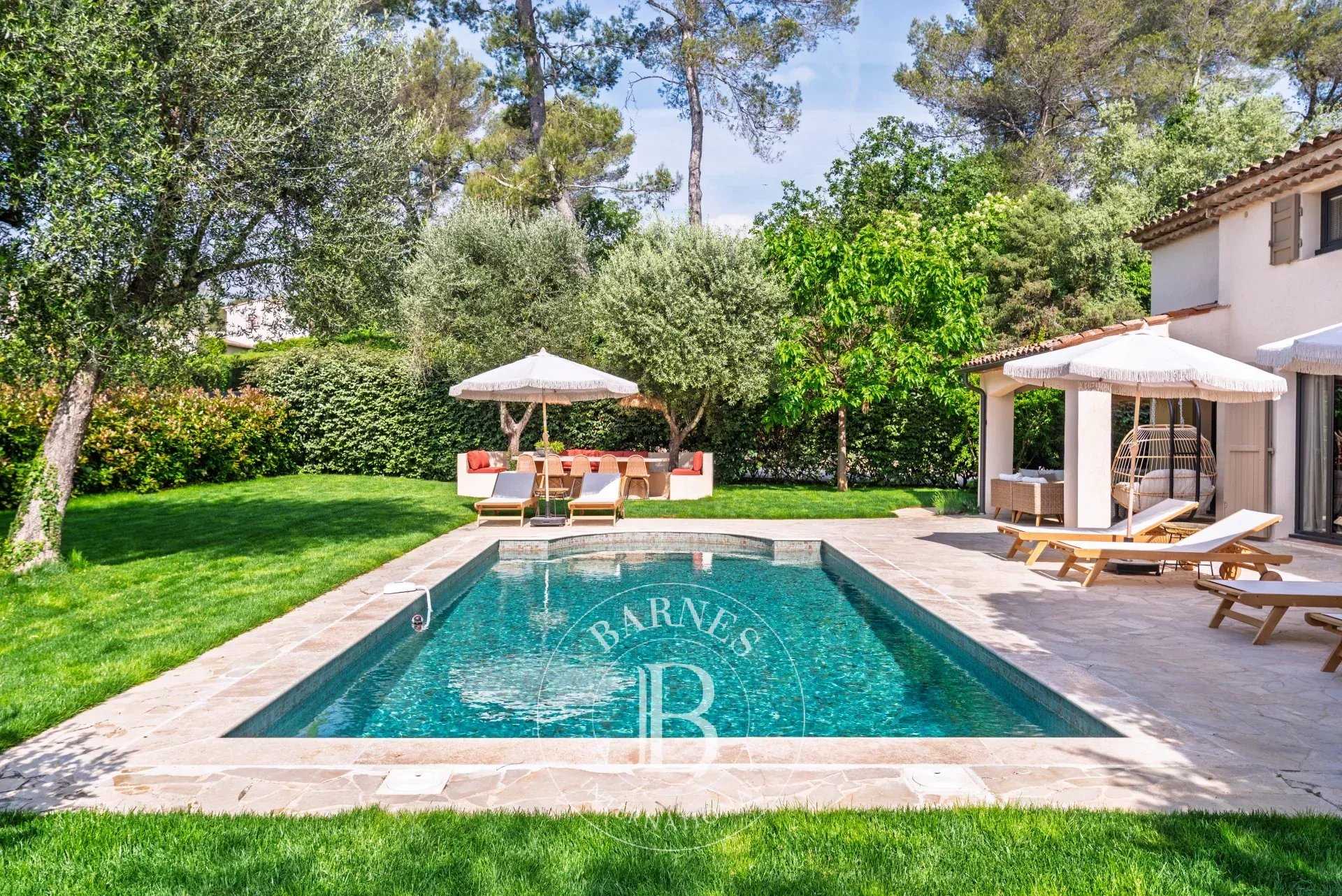 Roquefort-les-Pins  - Villa  4 Chambres