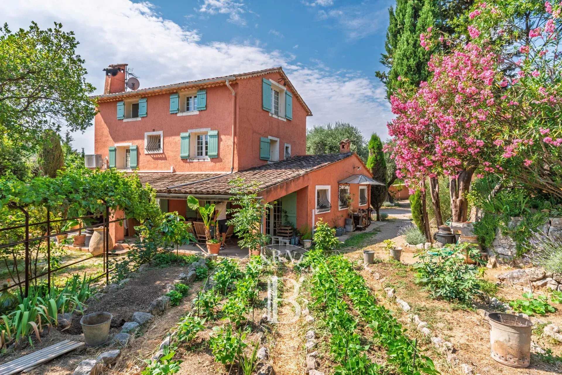 Grasse  - Bastide 4 Pi&egrave;ces 3 Chambres