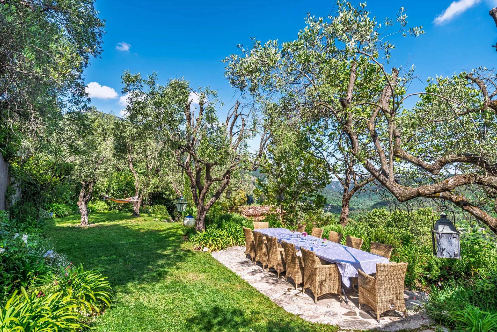Le Bar-sur-Loup  - Villa 6 Bedrooms