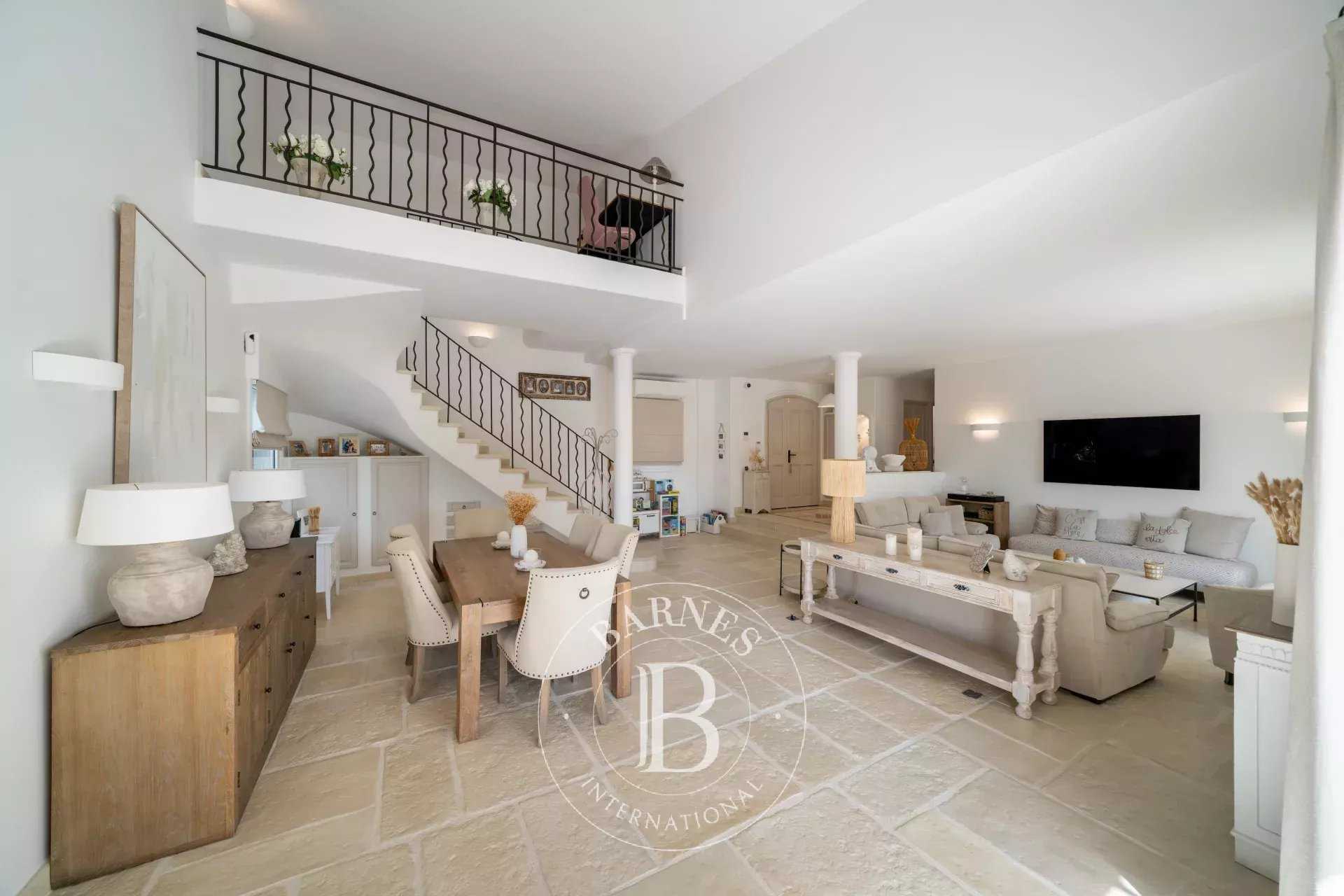 Mougins  - Villa 4 Bedrooms
