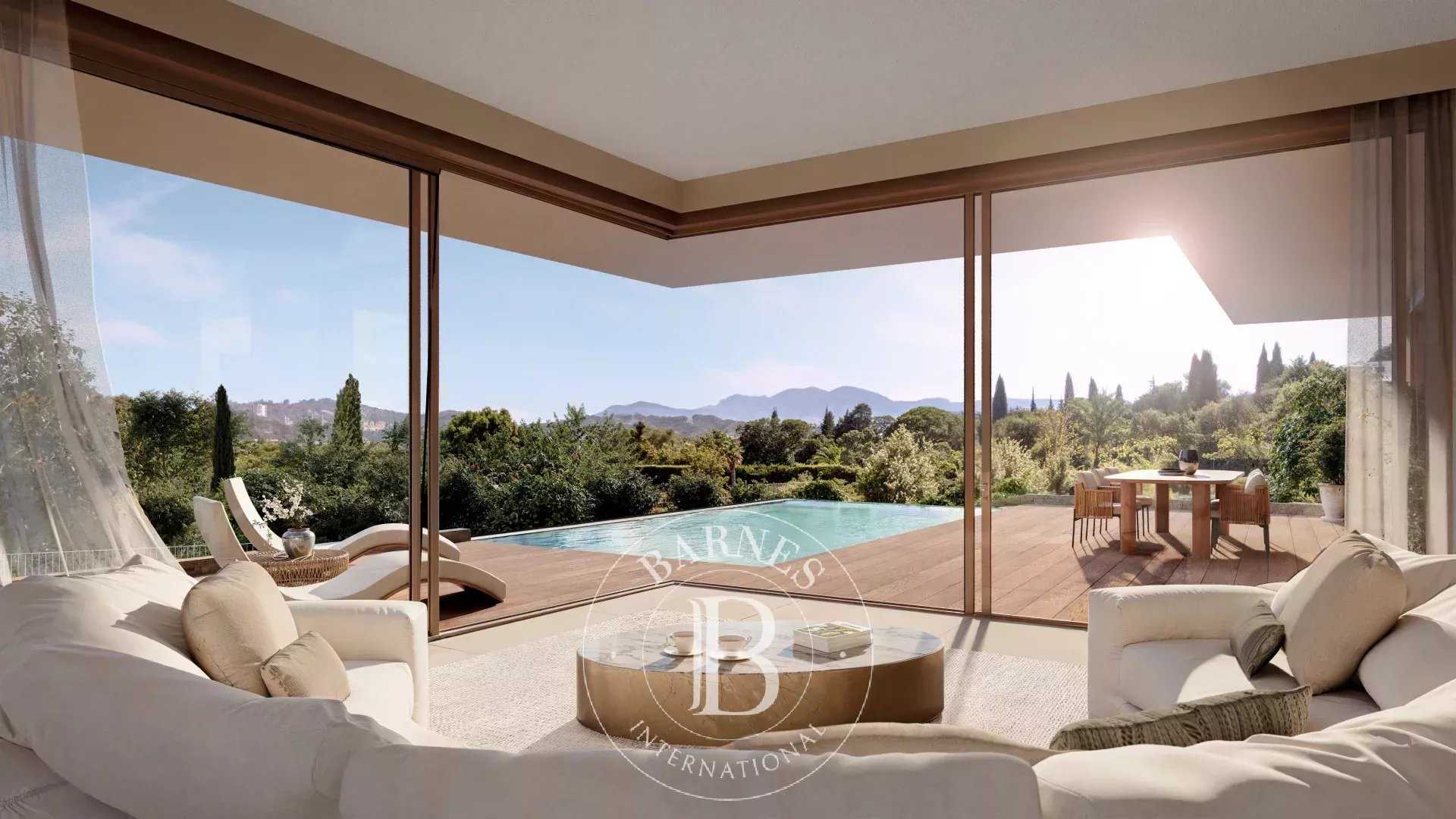 Mougins  - Maison 6 Pièces 4 Chambres