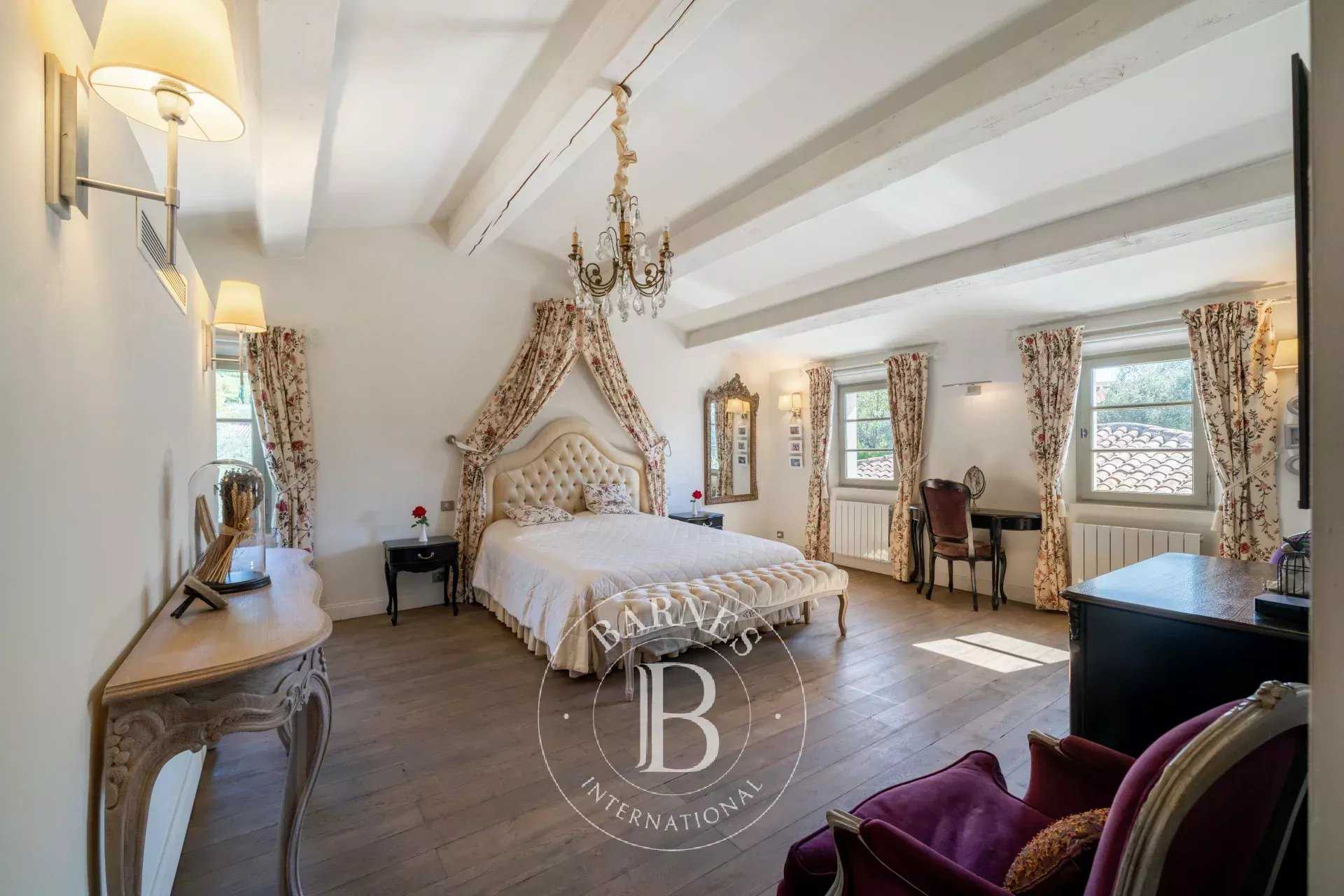 Mougins  - House 6 Bedrooms