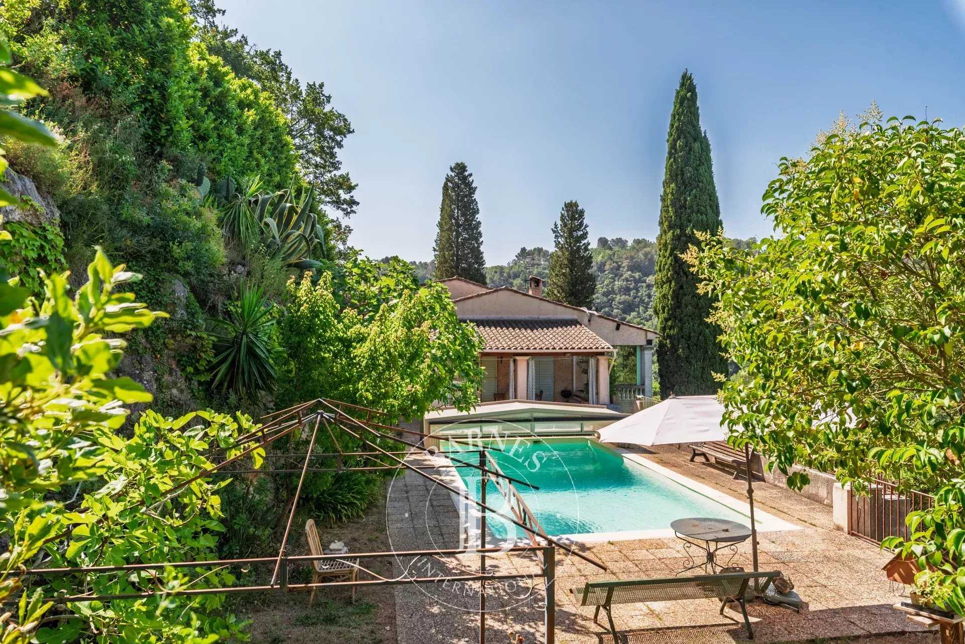Valbonne  - Villa 5 Pièces 3 Chambres