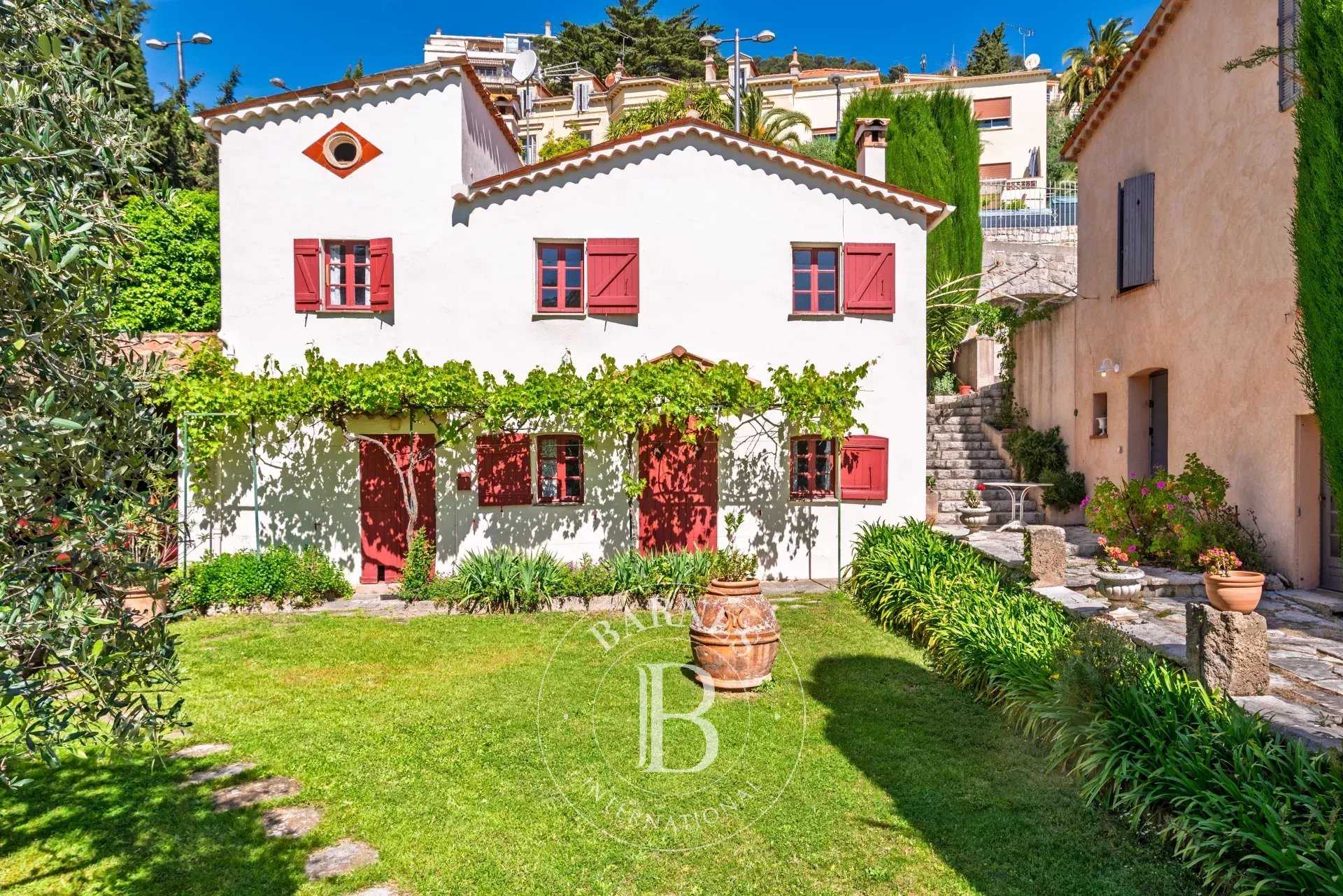 Grasse  - Bastide 18 Pi&egrave;ces 13 Chambres