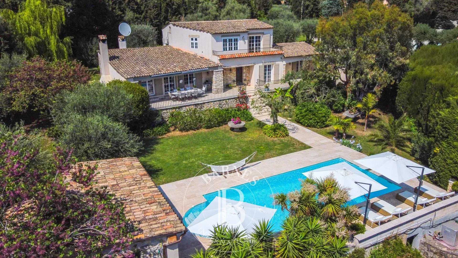 Roquefort-les-Pins  - Villa 7 Pi&egrave;ces 5 Chambres