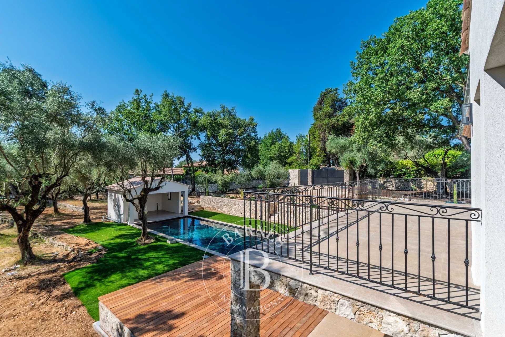 Châteauneuf-Grasse  - Villa 7 Pi&egrave;ces 5 Chambres