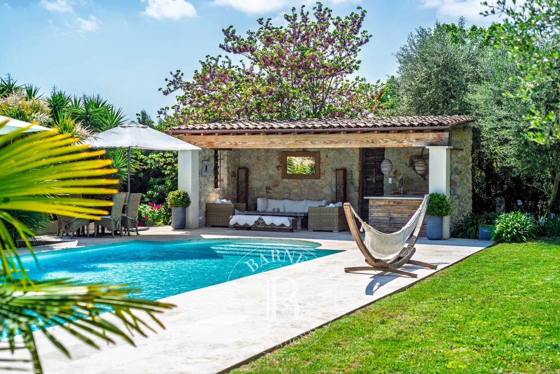 Roquefort-les-Pins  - Villa 7 Pi&egrave;ces 5 Chambres