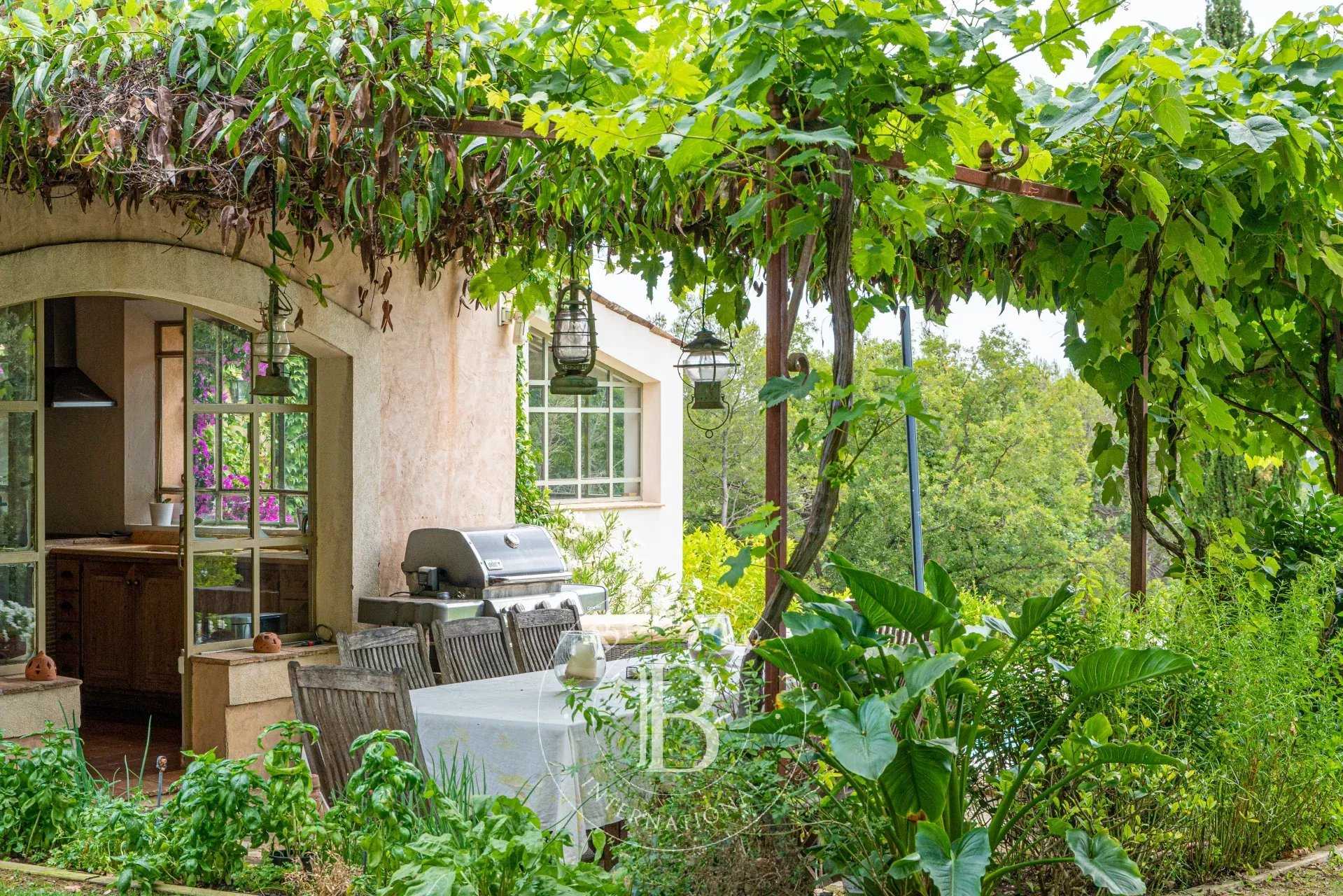 Valbonne  - Villa 5 Bedrooms