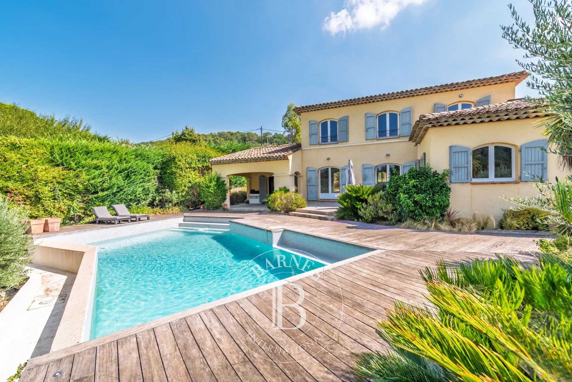 Châteauneuf-Grasse  - Villa 6 Pi&egrave;ces 4 Chambres