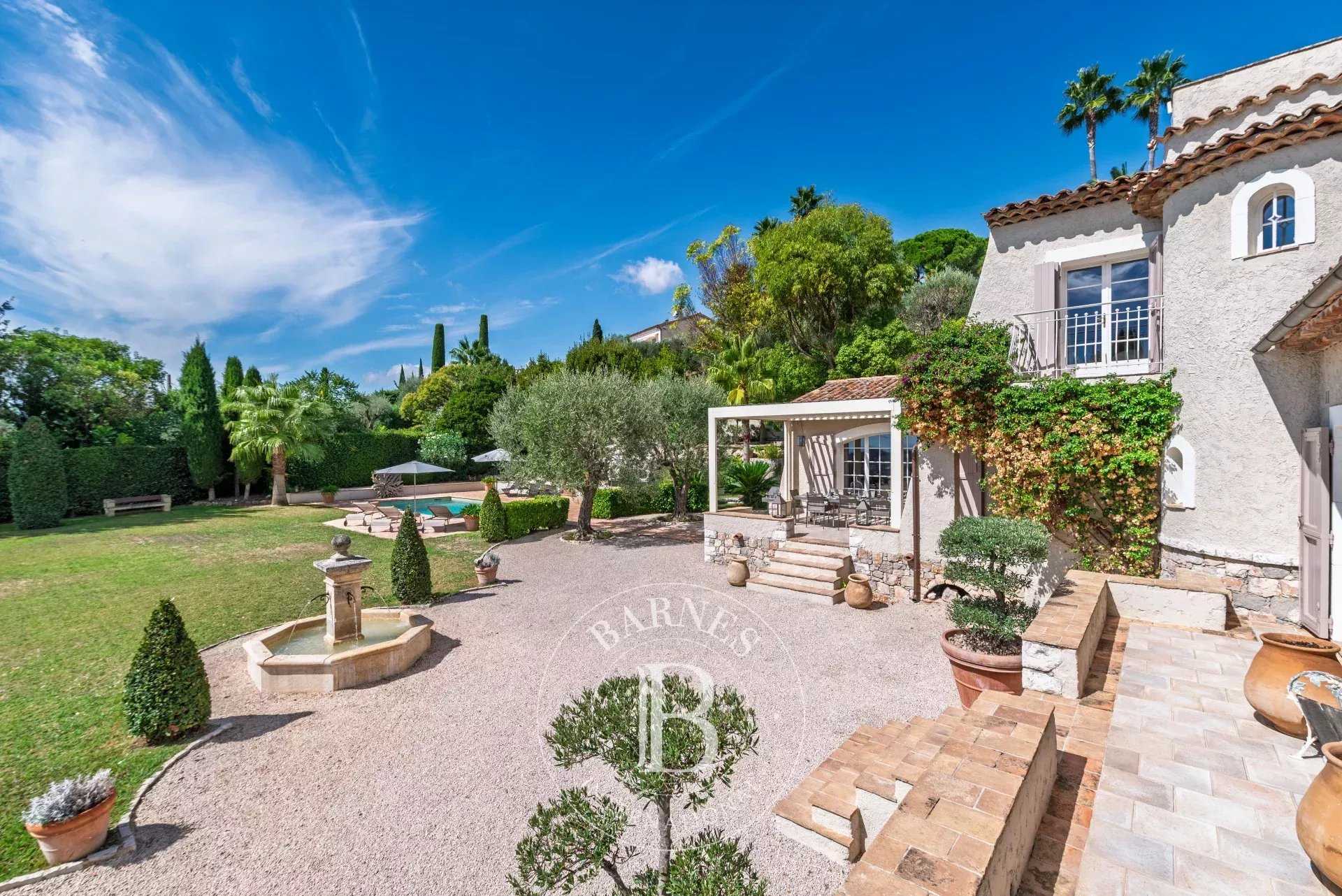 Mougins  - Villa 4 Bedrooms
