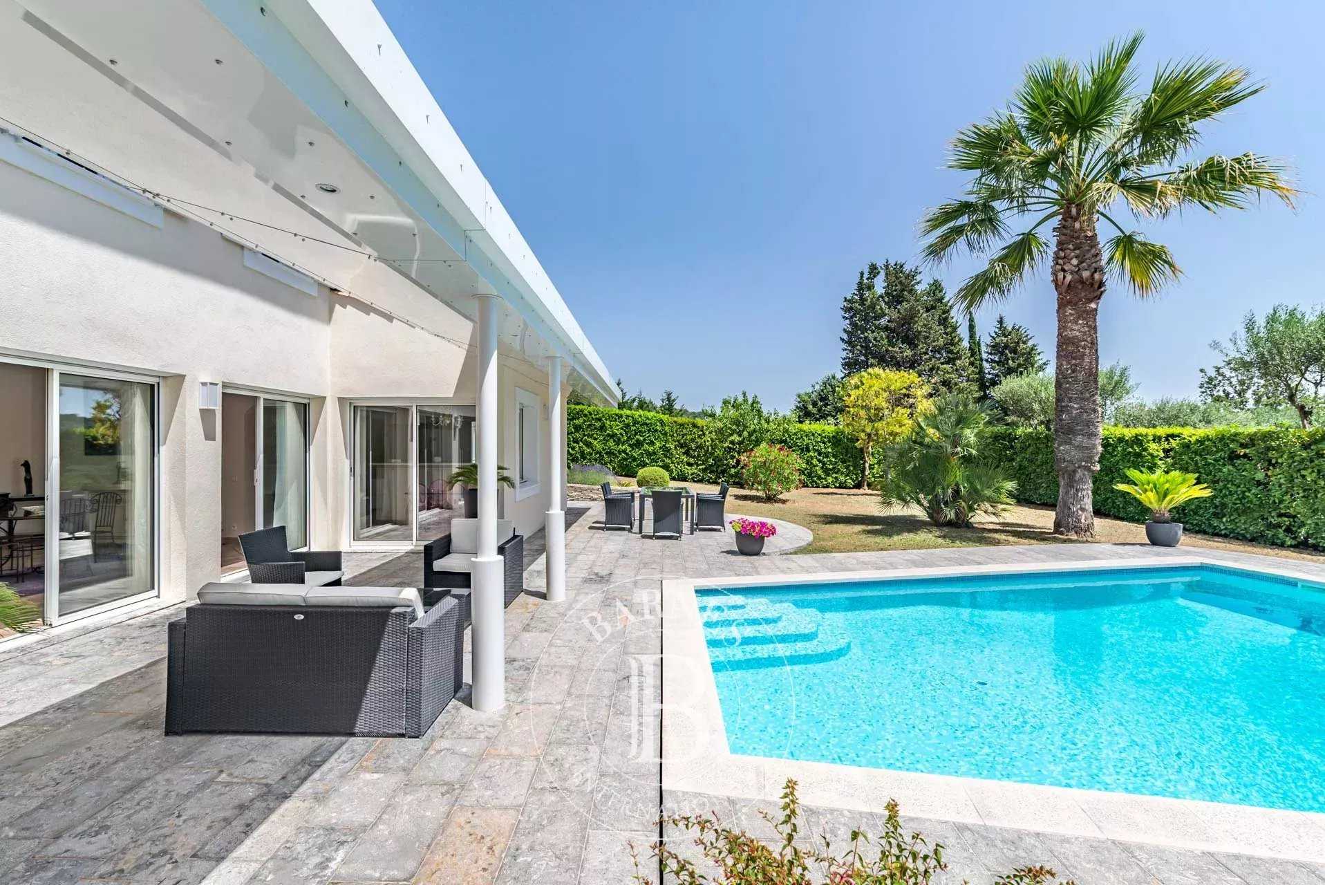 Valbonne  - Villa 5 Bedrooms