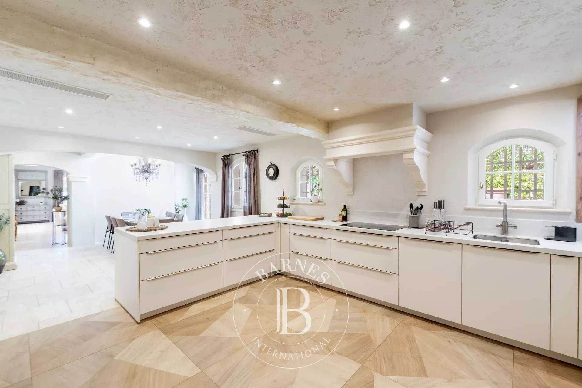 Mougins  - Villa 4 Bedrooms