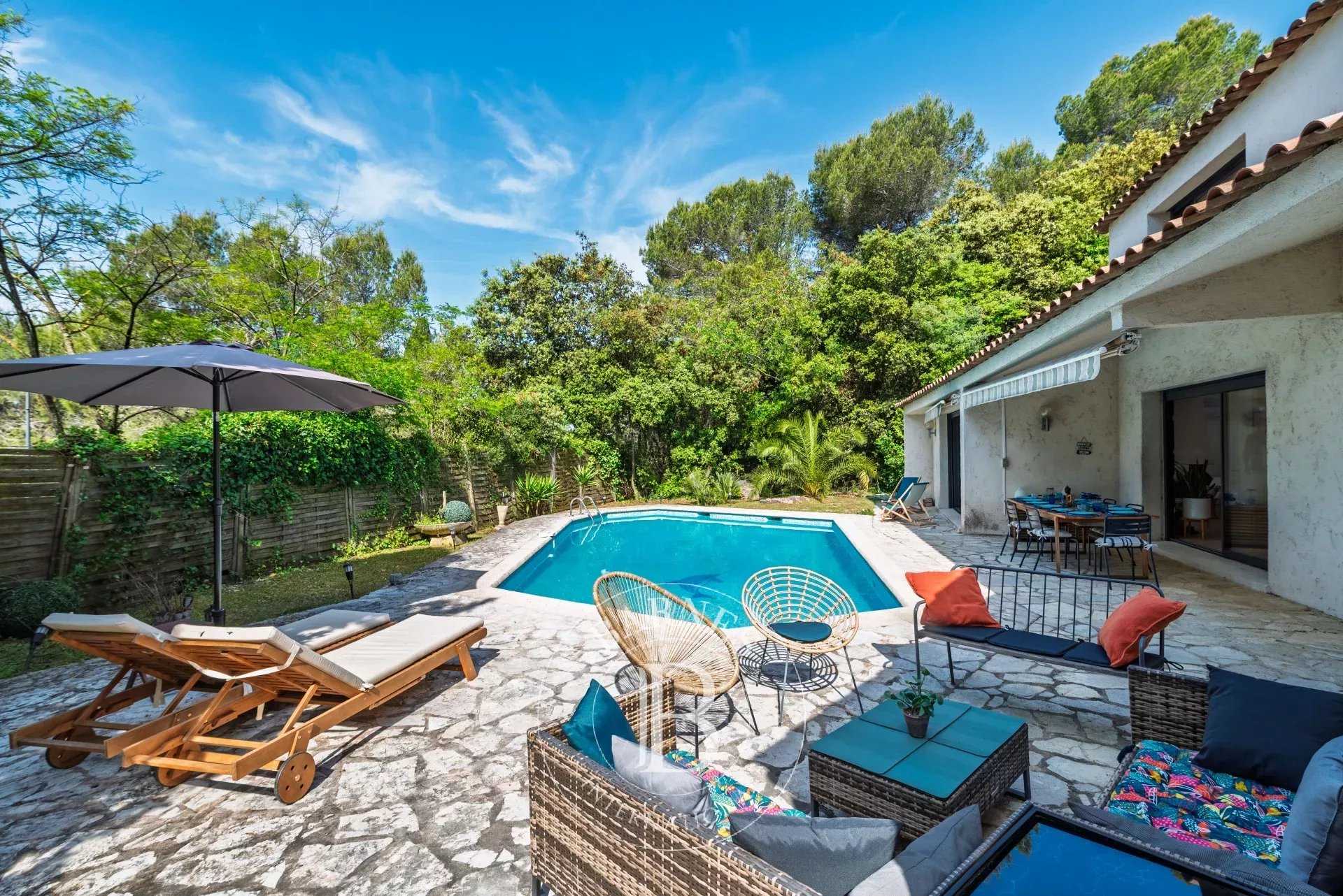 Villa Roquefort-les-Pins  -  ref 85859634 (picture 2)