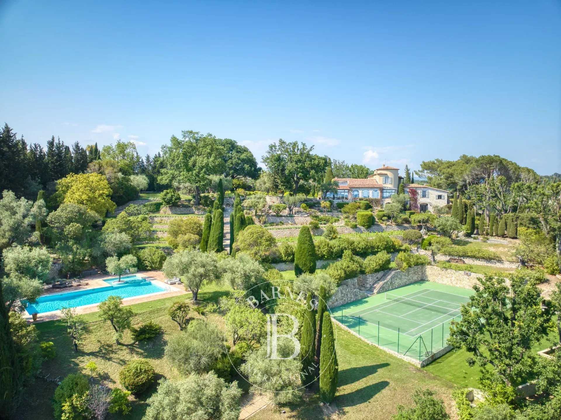 Property Mougins  -  ref 82756144 (picture 1)