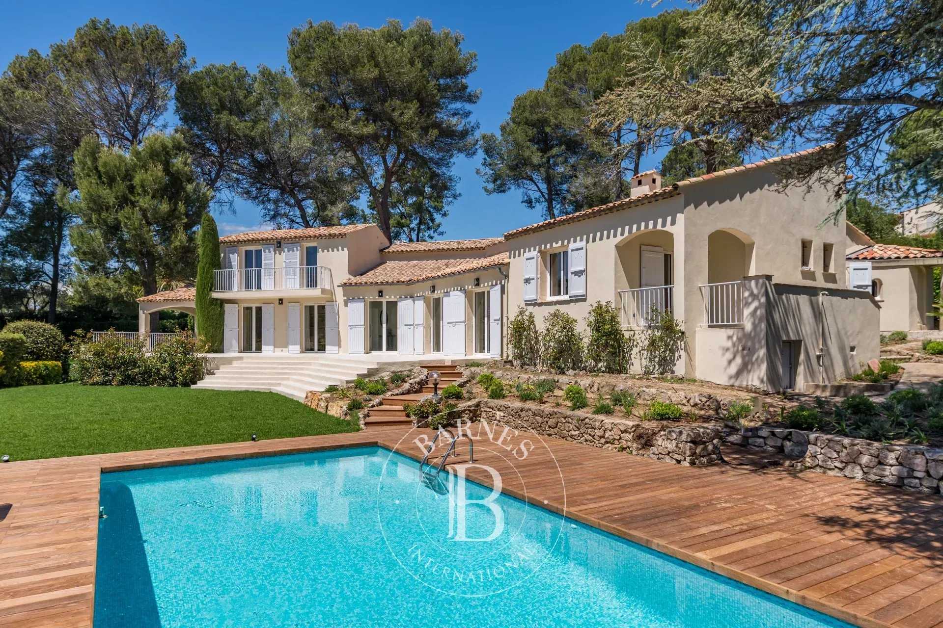 Villa Valbonne  -  ref 84709693 (picture 1)