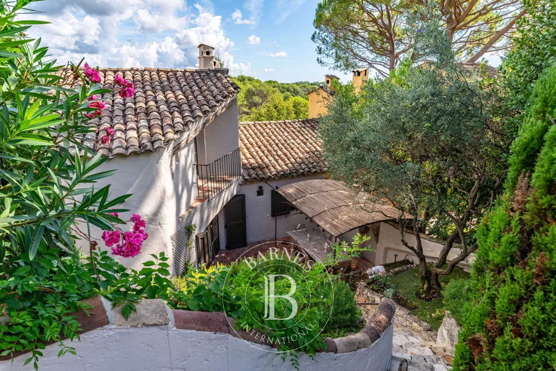 Villa Mouans-Sartoux  -  ref 85143500 (picture 1)