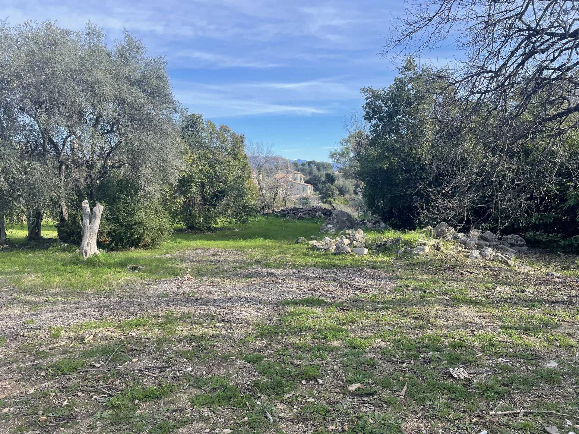Terrain constructible Roquefort-les-Pins  -  ref 85670054 (picture 2)