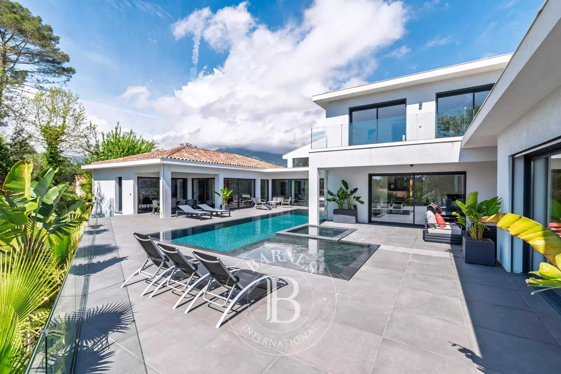 Villa Roquefort-les-Pins - Ref 85504401