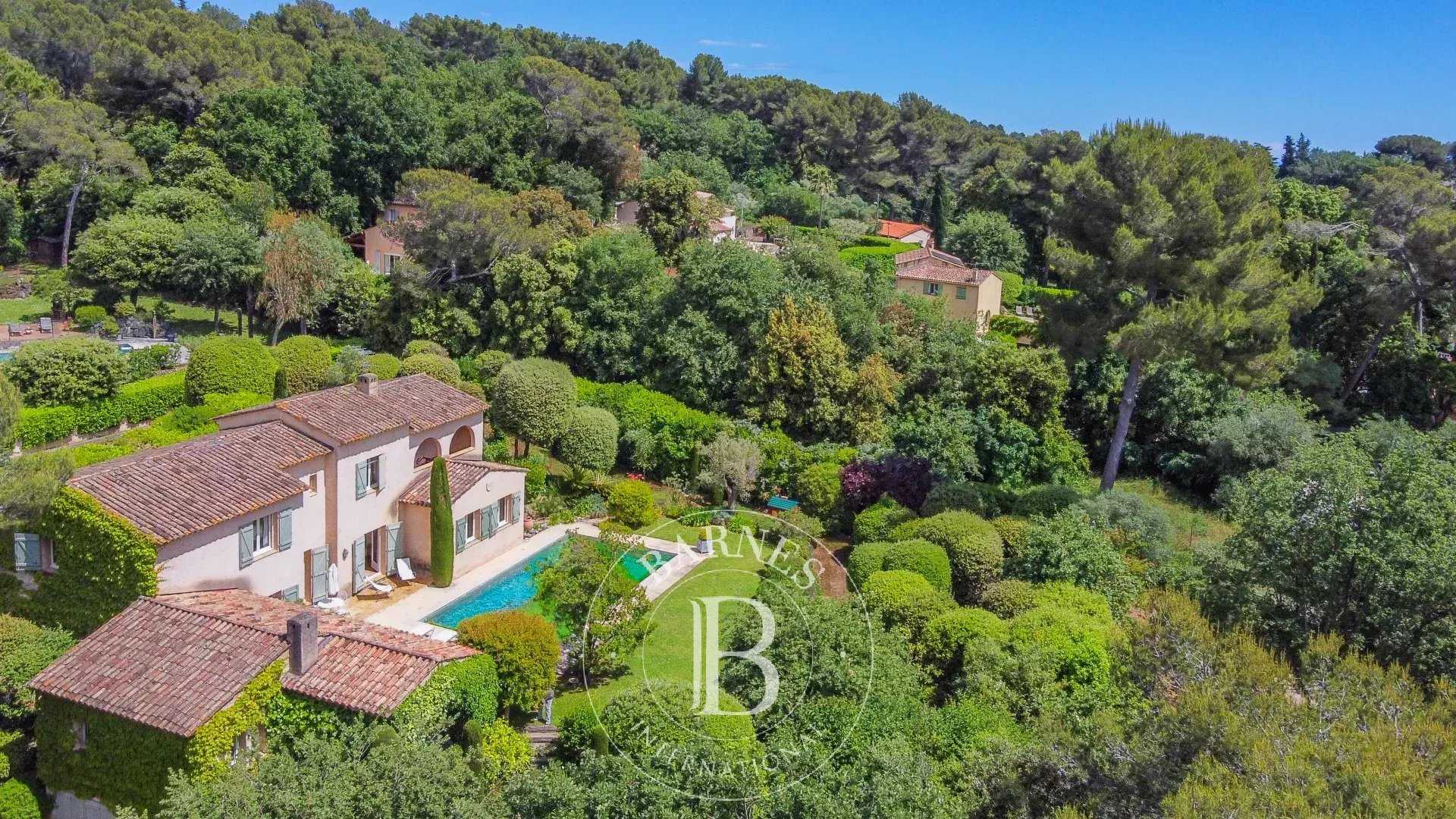 Villa Roquefort-les-Pins  -  ref 85910350 (picture 2)