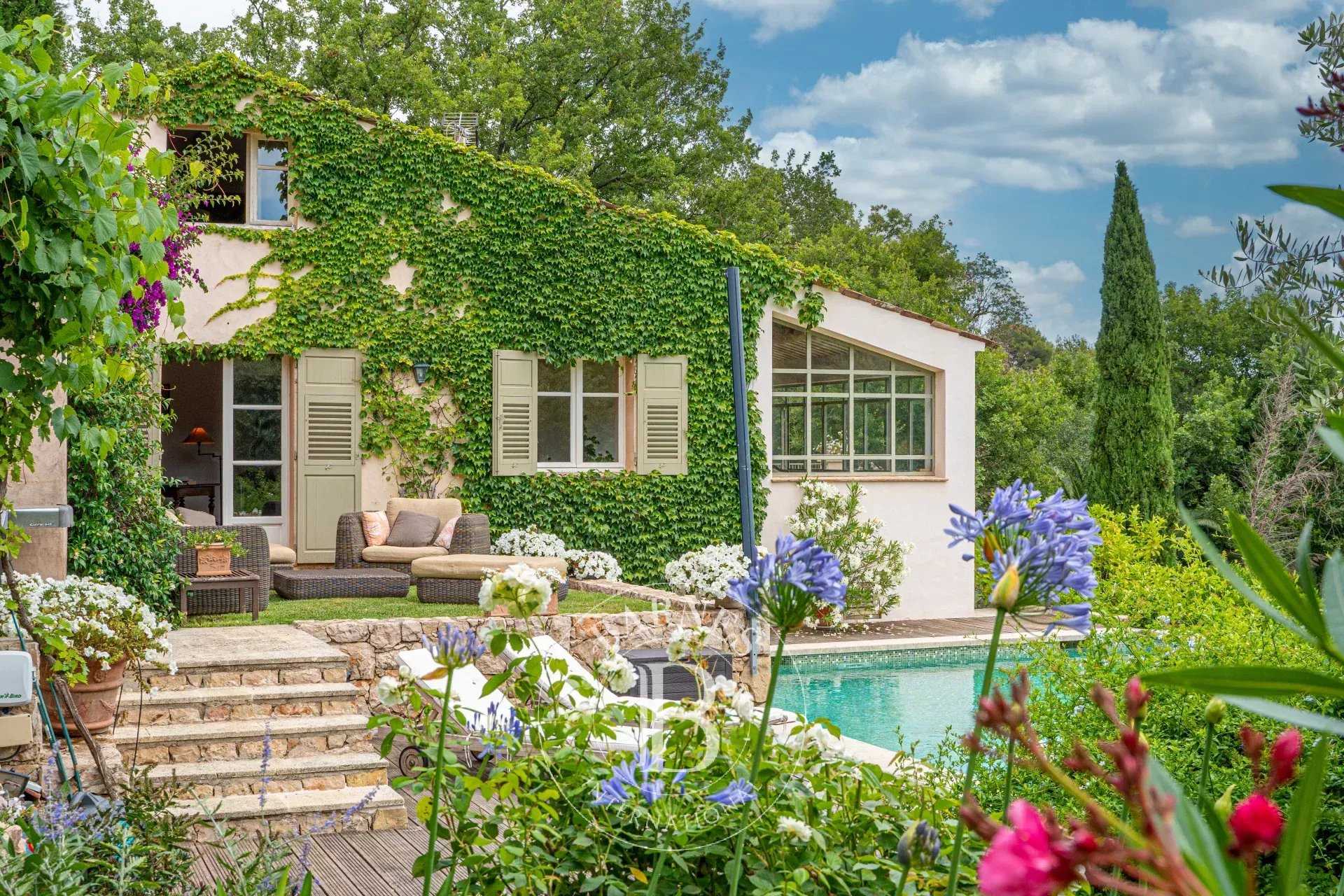 Villa Valbonne  -  ref 5806689 (picture 1)