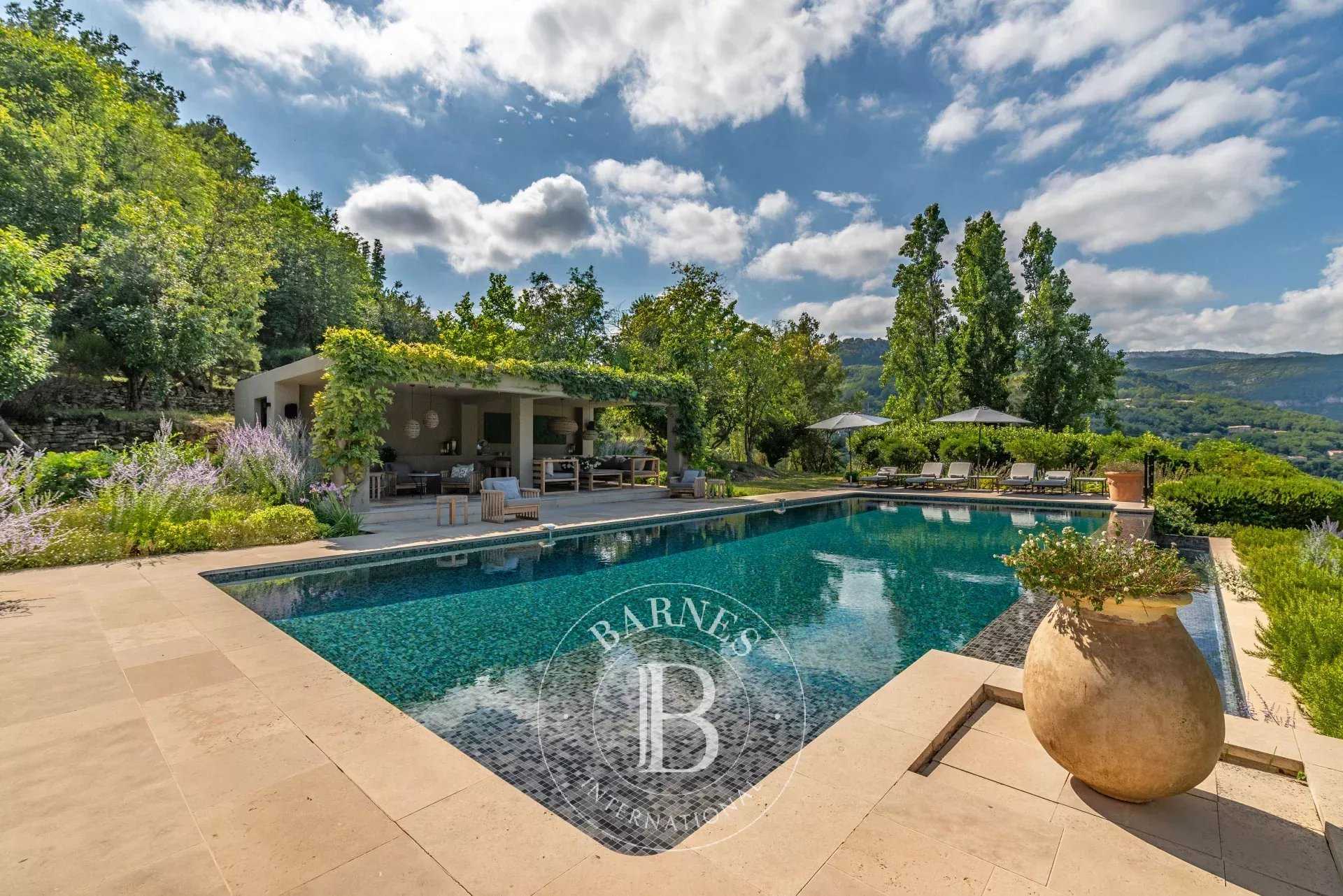 Villa Châteauneuf-Grasse  -  ref 8066021 (picture 1)