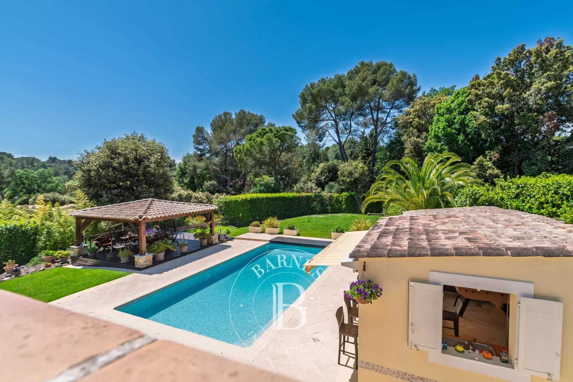 Villa Valbonne  -  ref 85671092 (picture 1)