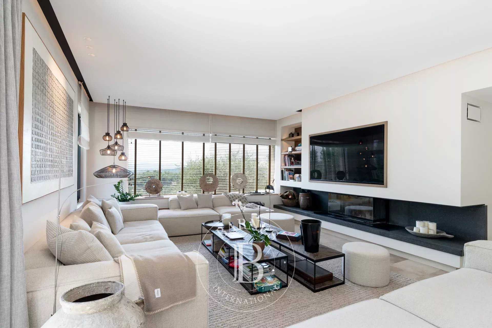Villa Grasse  -  ref 84245062 (picture 3)