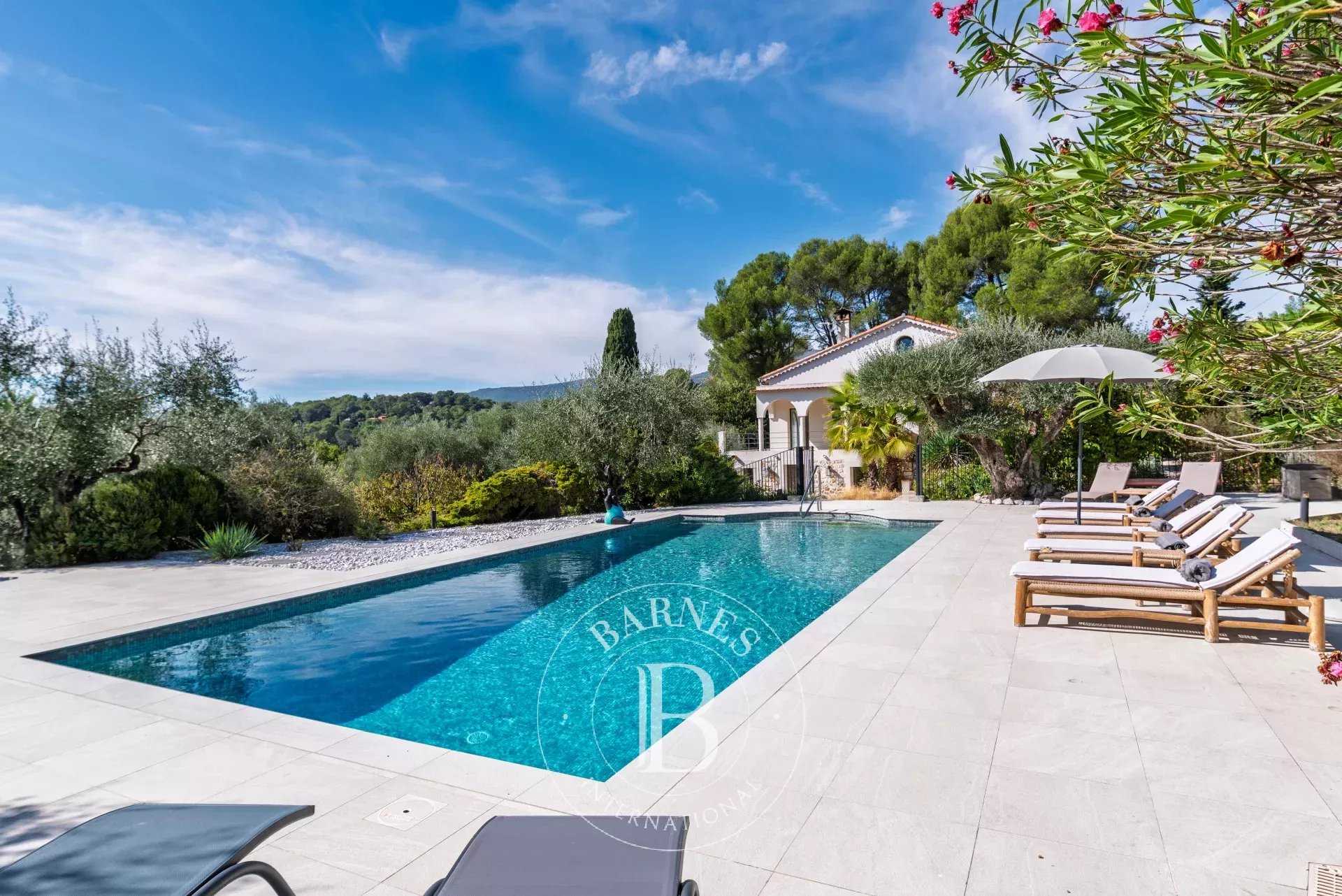 Villa Roquefort-les-Pins  -  ref 86337027 (picture 1)