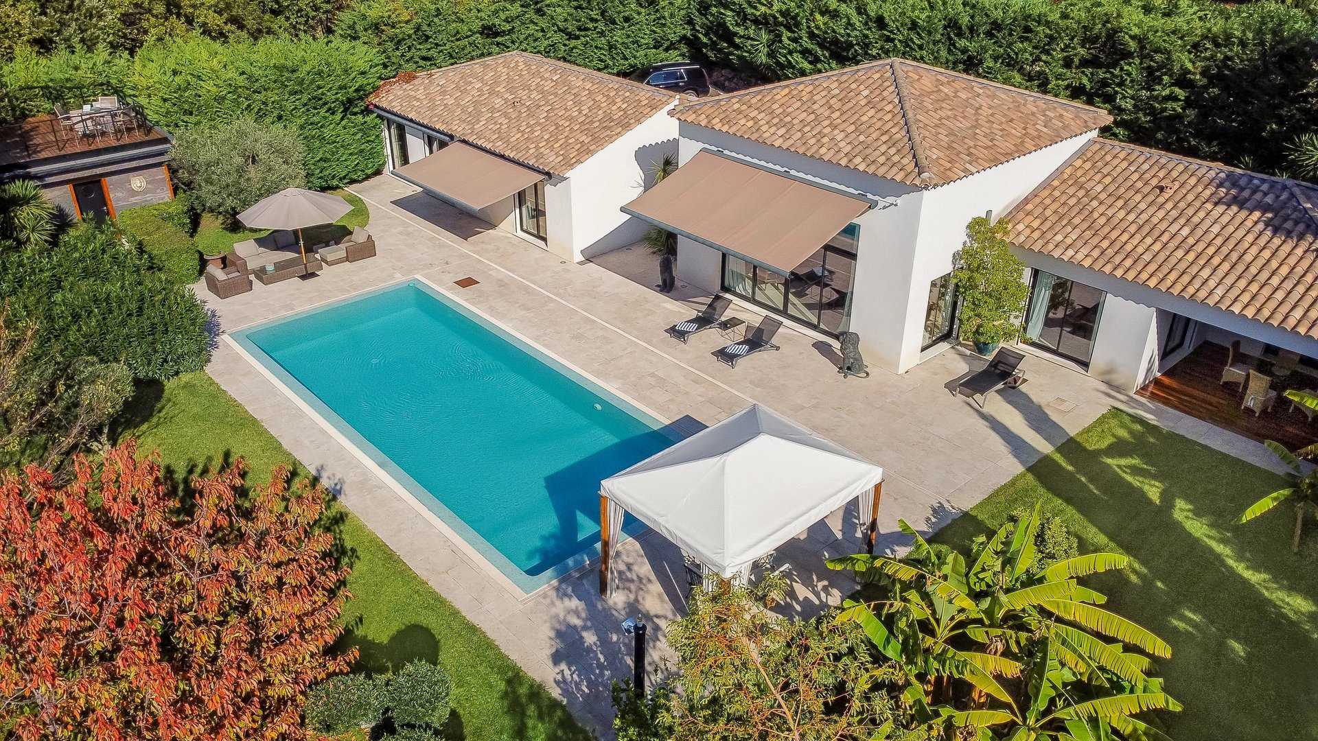 Villa Roquefort-les-Pins  -  ref 85901823 (picture 1)