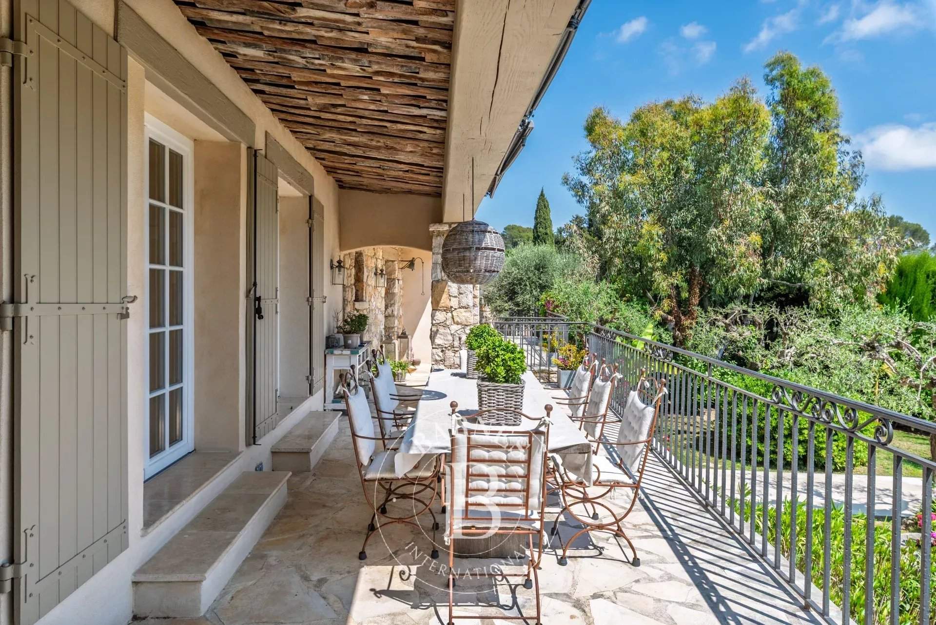 Roquefort-les-Pins  - Villa 7 Pi&egrave;ces 5 Chambres - picture 13