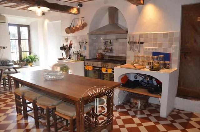 Valbonne - Unique property walking distance from village - 17th century Monastery - 10 hectares picture 13