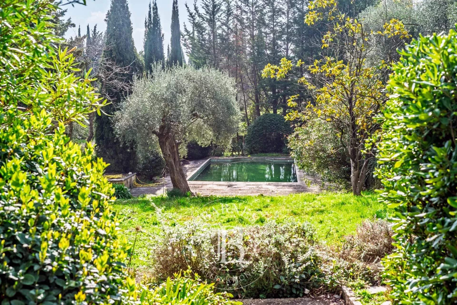 Grasse  - Bastide 5 Pi&egrave;ces 3 Chambres - picture 9