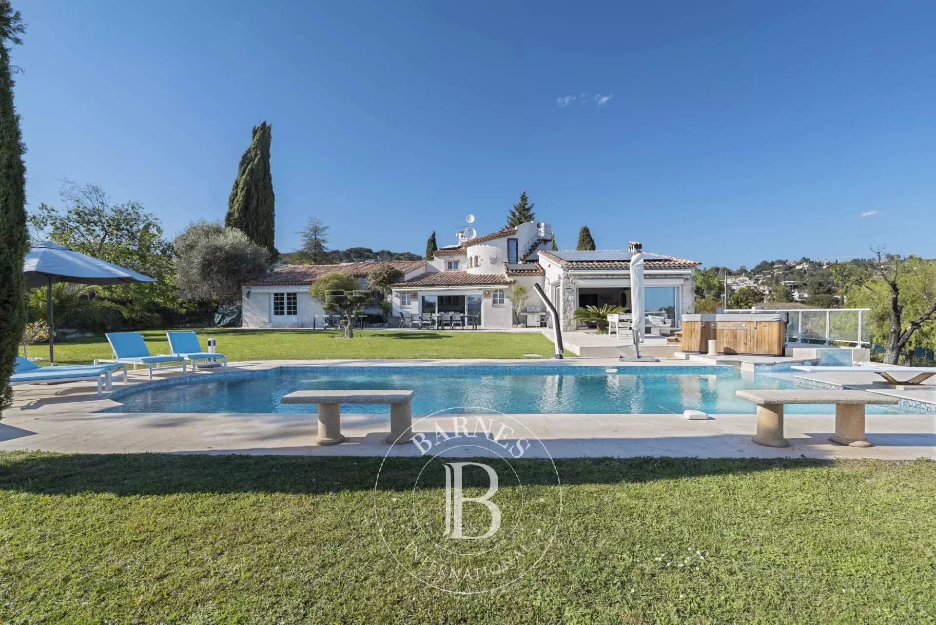 Mougins  - Property 6 Bedrooms - picture 12