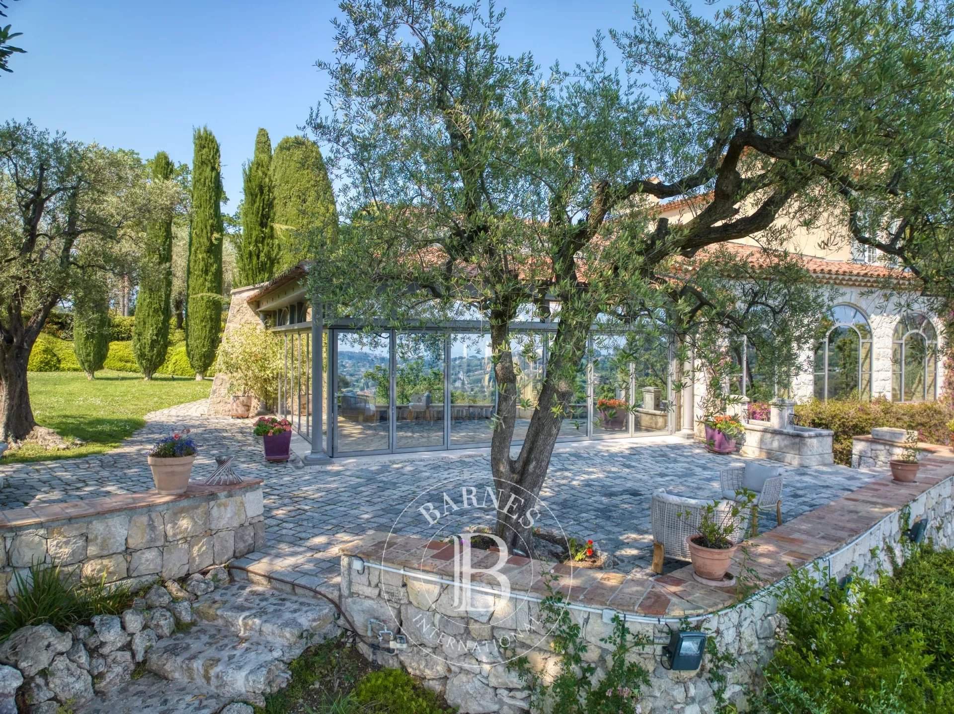 Mougins - Exceptional Estate - 11 bedrooms - Pool - Tennis picture 5