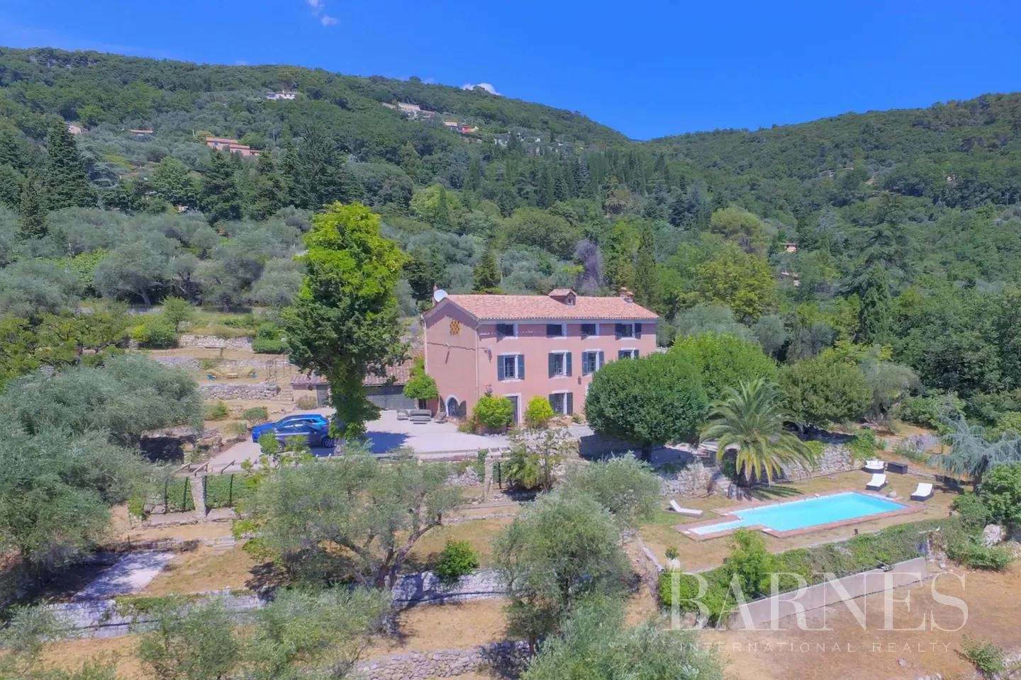 Grasse- Charming villa- 7 bedrooms- Panoramic sea and mountain view picture 2