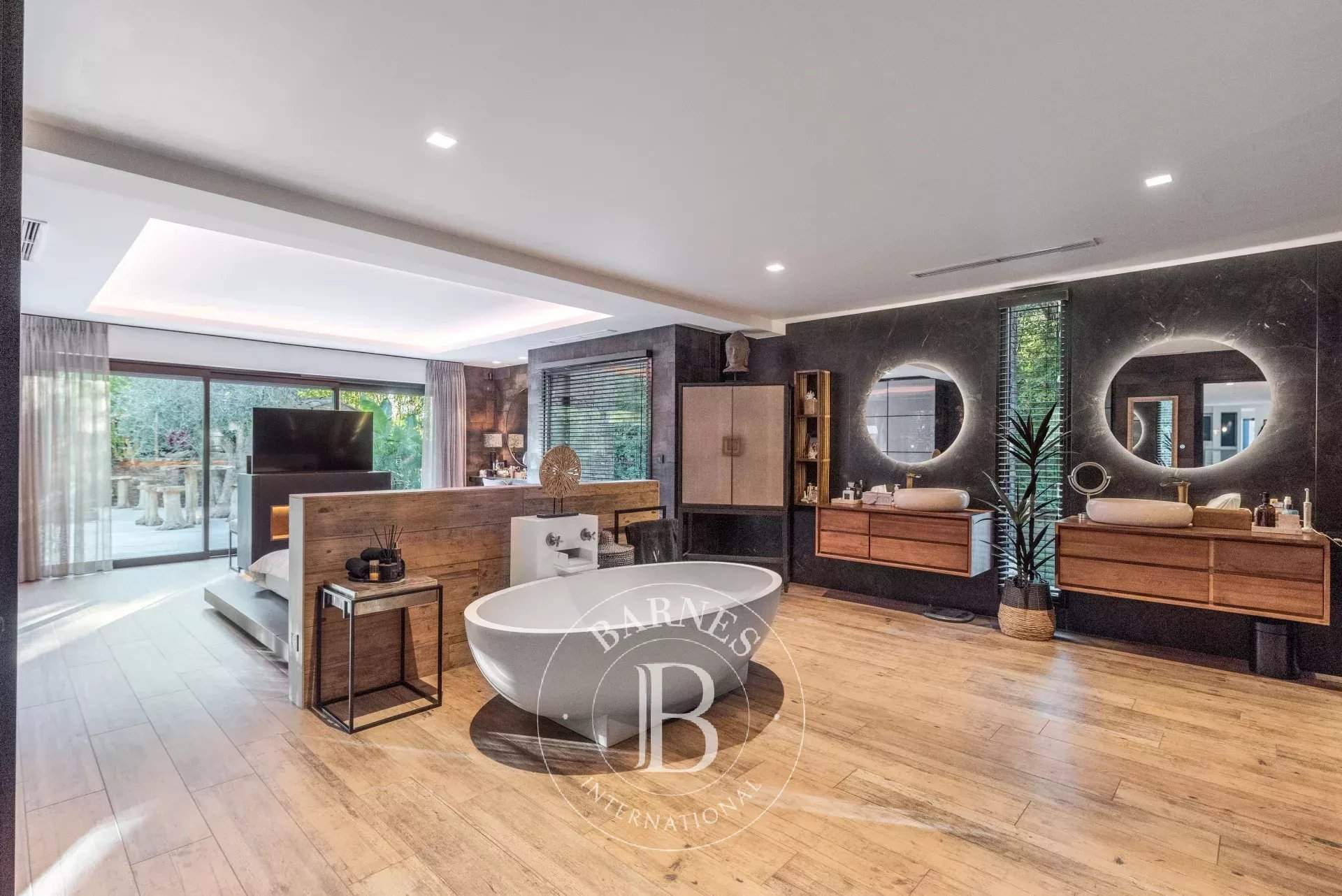 Mougins  - Villa 8 Pièces 6 Chambres - picture 11