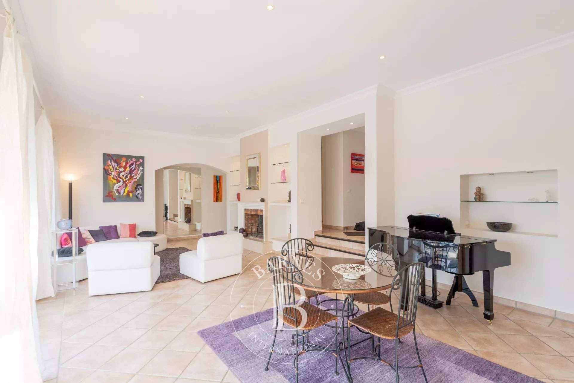 Valbonne  - Villa 7 Pi&egrave;ces 5 Chambres - picture 9