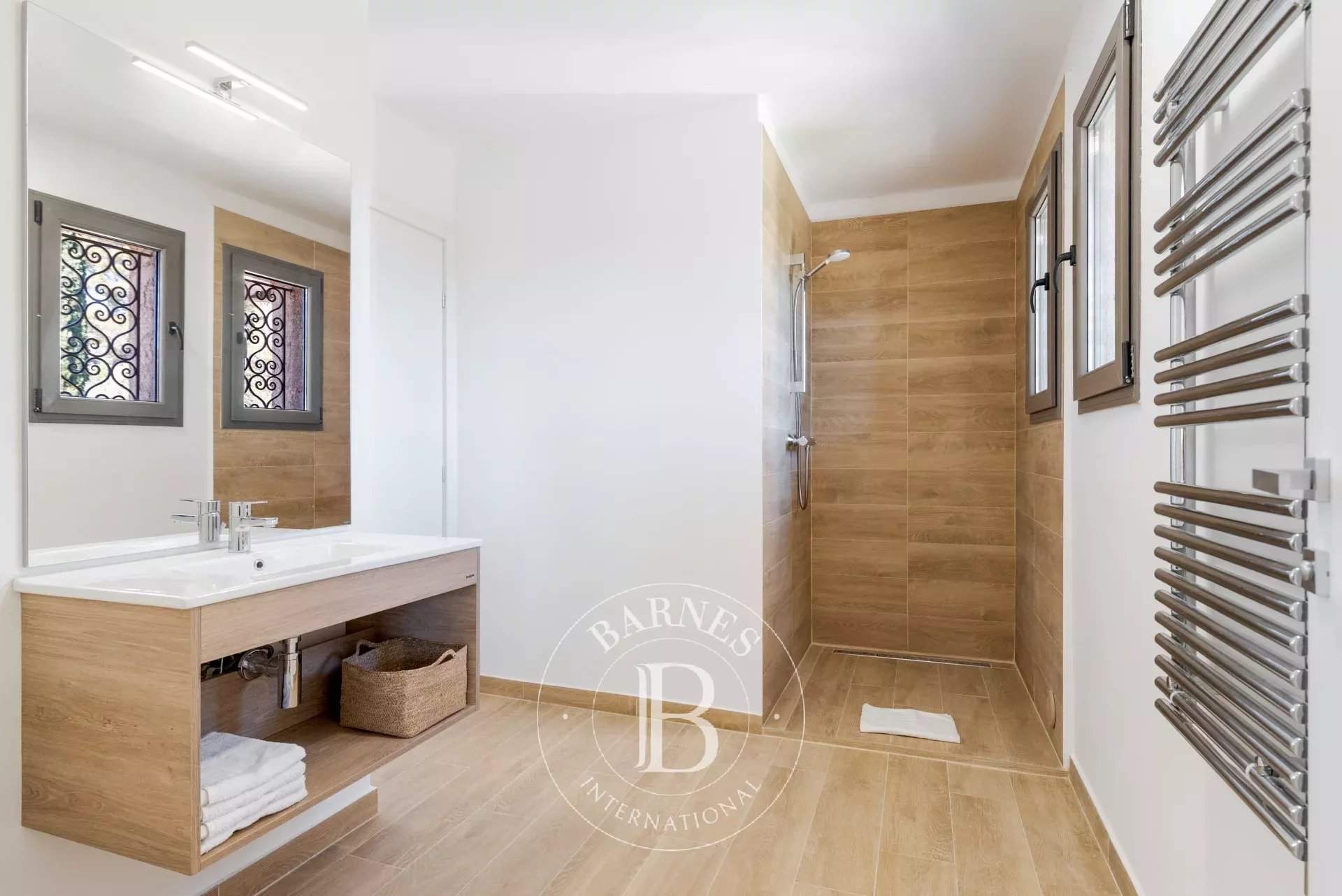 Biot  - Villa 8 Pi&egrave;ces 6 Chambres - picture 15