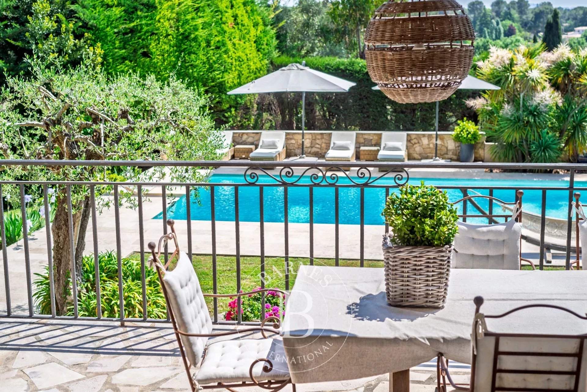 Roquefort-les-Pins  - Villa 7 Pi&egrave;ces 5 Chambres - picture 6