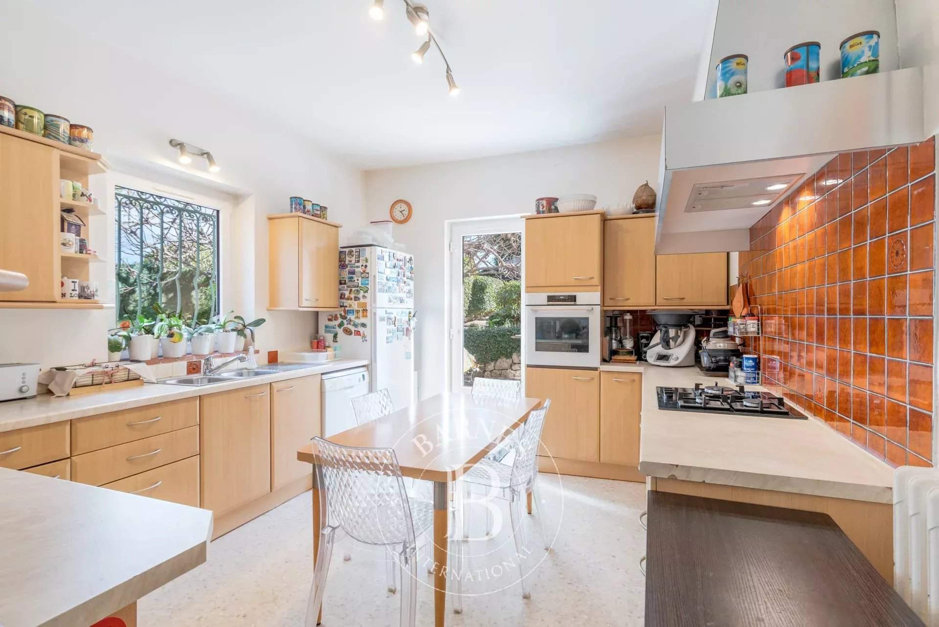 Roquefort-les-Pins  - Maison 8 Pi&egrave;ces 6 Chambres - picture 9