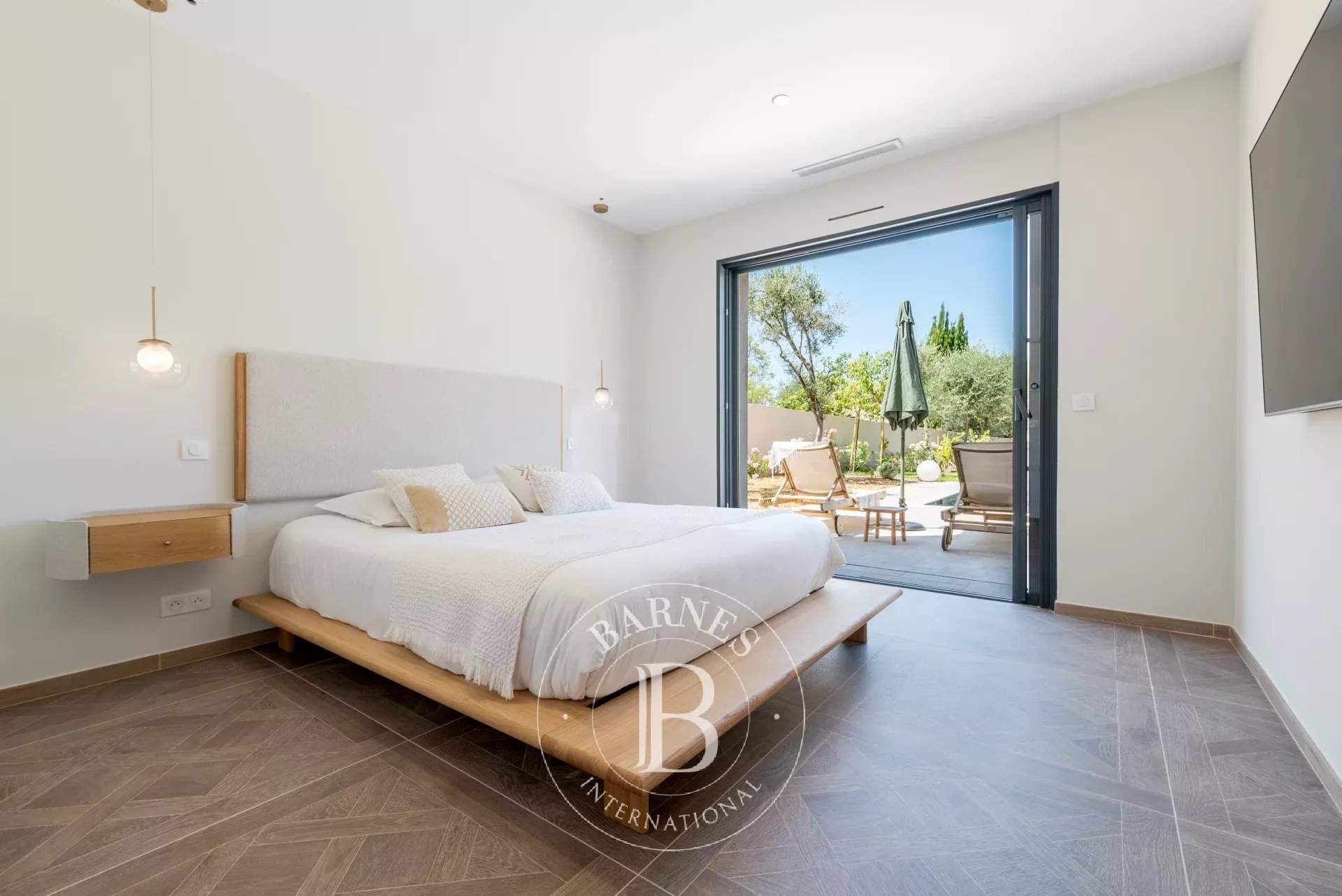 New 5 bedroom villa - Grasse picture 6
