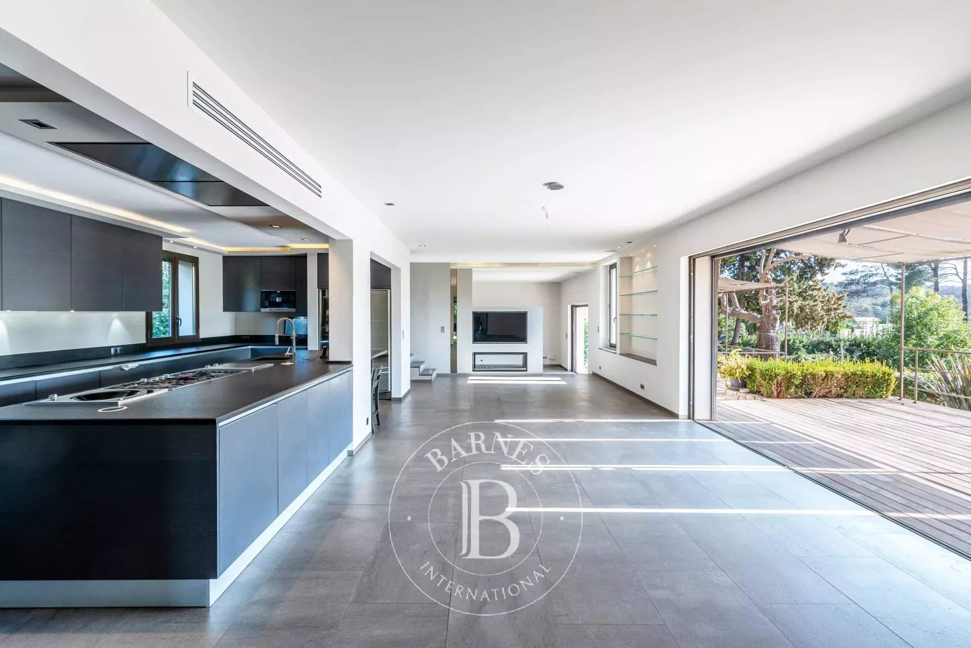 Mougins  - Maison 8 Pi&egrave;ces 4 Chambres - picture 3