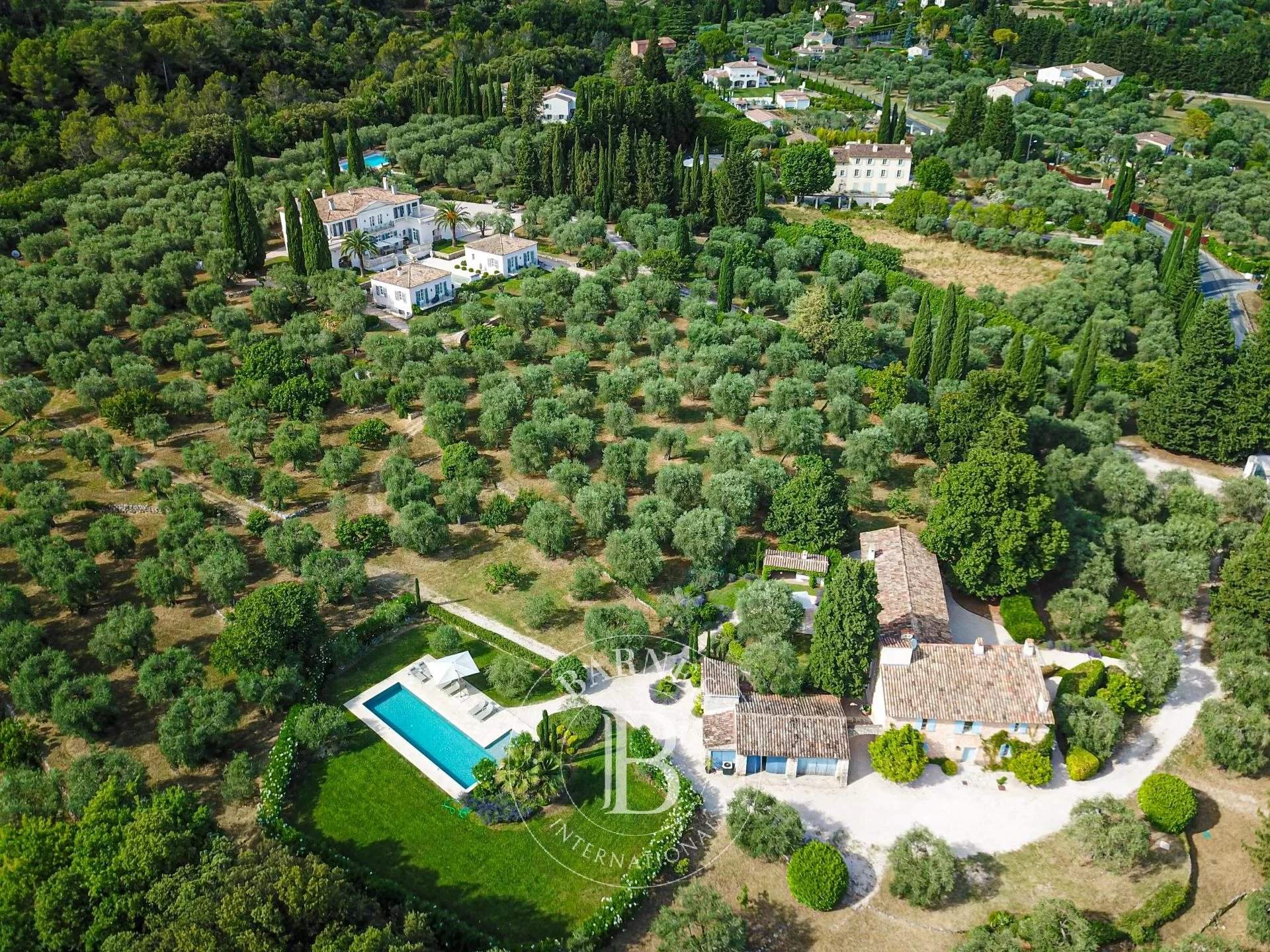 Grasse  - Property 10 Bedrooms - picture 4