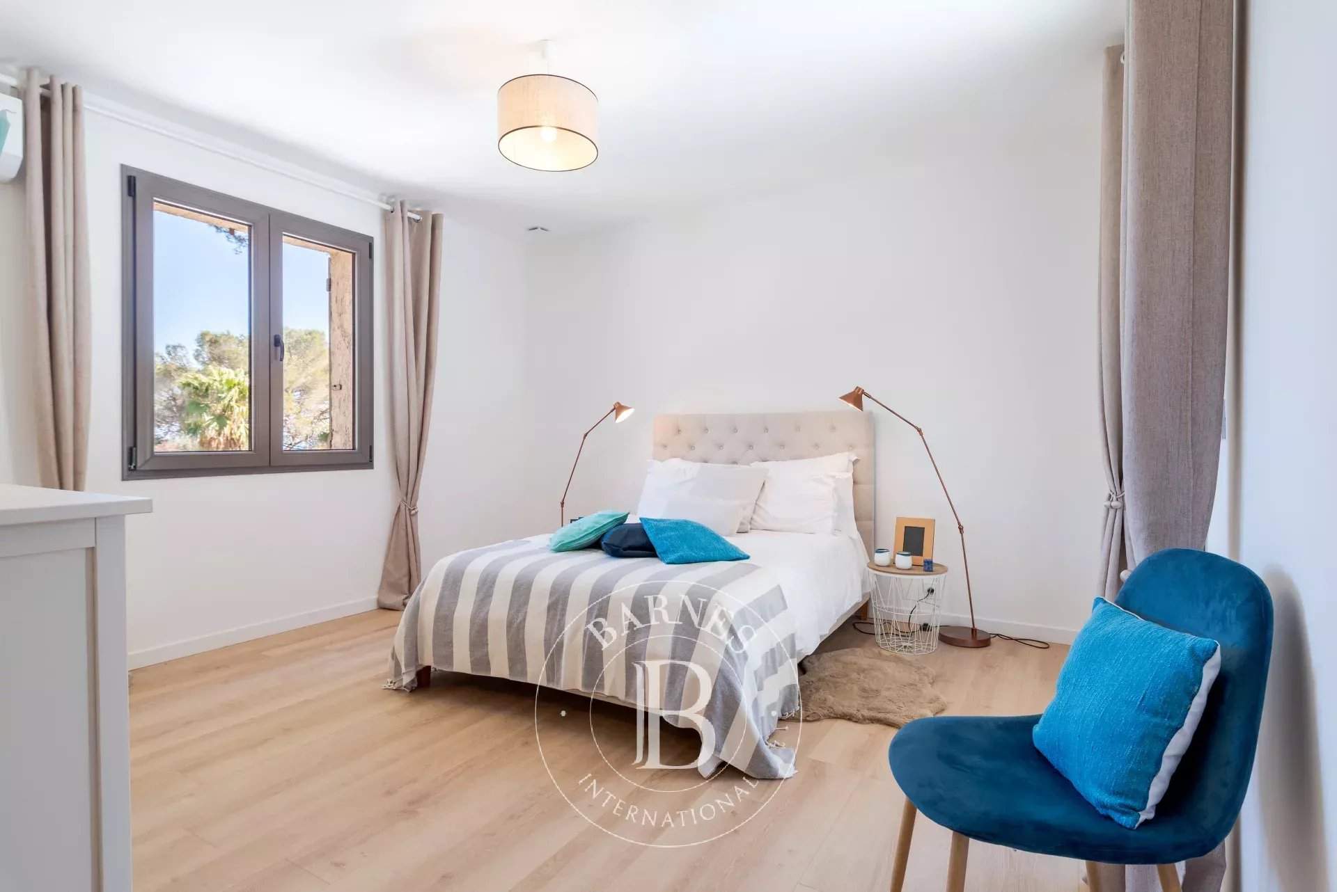 Biot  - Villa 8 Pi&egrave;ces 6 Chambres - picture 10