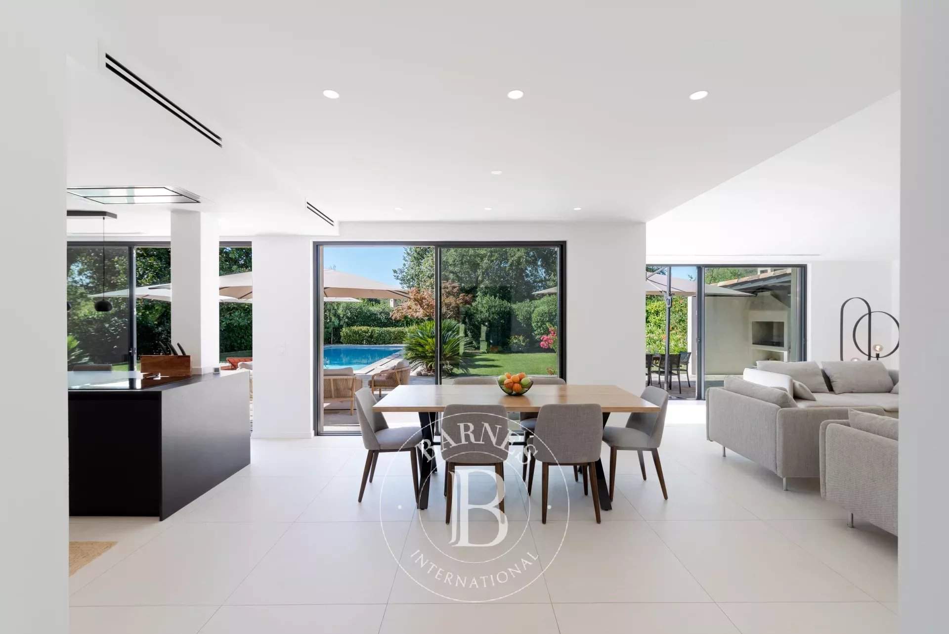 Roquefort-les-Pins  - Villa 7 Pièces 5 Chambres - picture 10