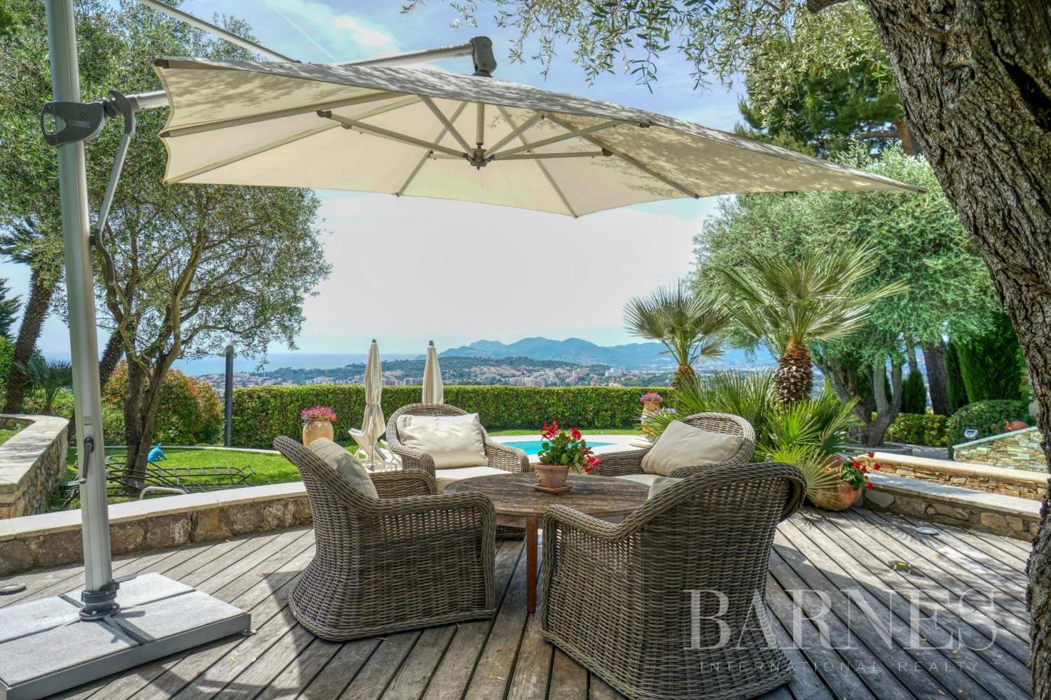 MOUGINS - RESIDENTIAL AREA - BASTIDE - 6 BEDROOMS - SEA VIEW picture 16