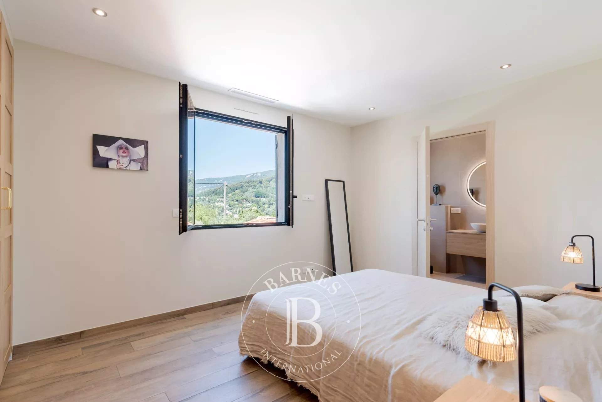 New 5 bedroom villa - Grasse picture 10