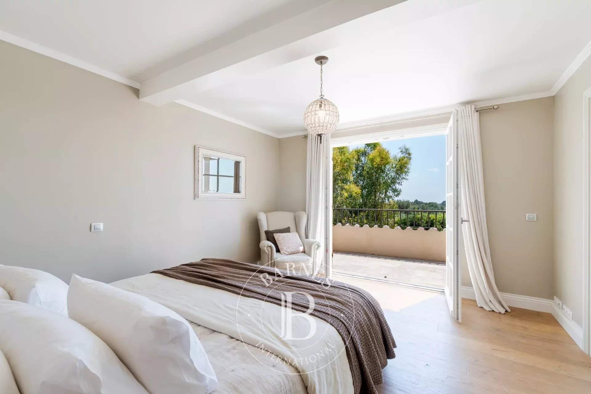 Roquefort-les-Pins  - Villa 7 Pi&egrave;ces 5 Chambres - picture 17