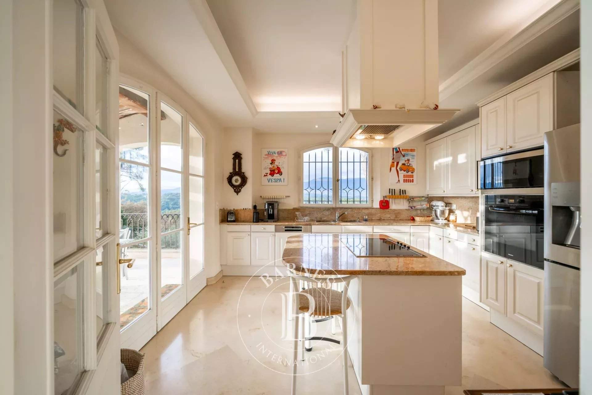 Mougins  - Villa 6 Pi&egrave;ces 4 Chambres - picture 7