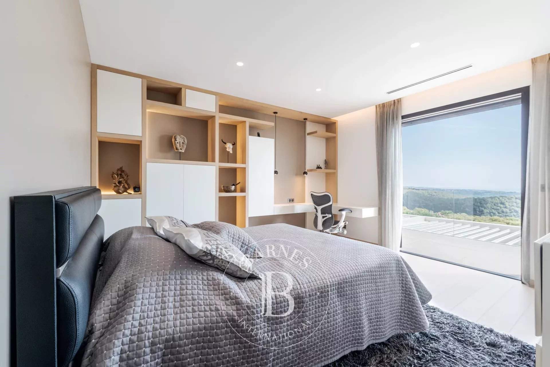 Mougins  - House 5 Bedrooms - picture 20